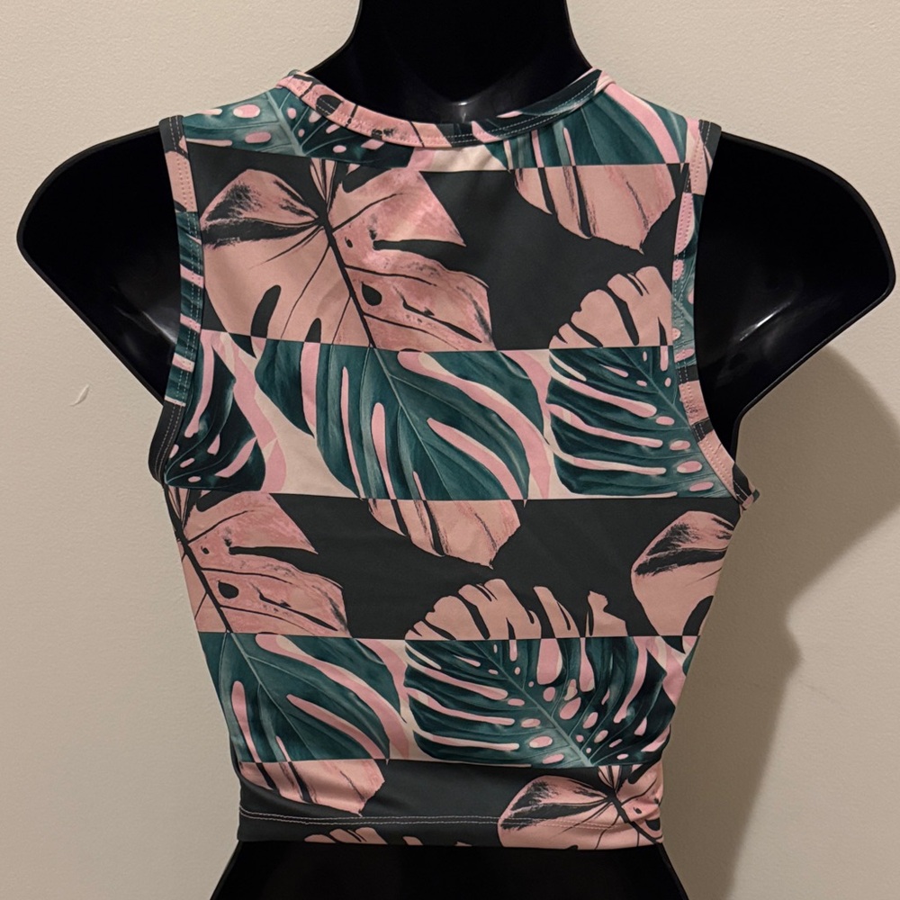 Nike Pink and Green Leaf Print Crop Top - Picture 4 of 4